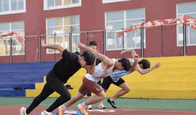 威尼斯人官网入口_冲刺时段强度不减，体能保持稳定